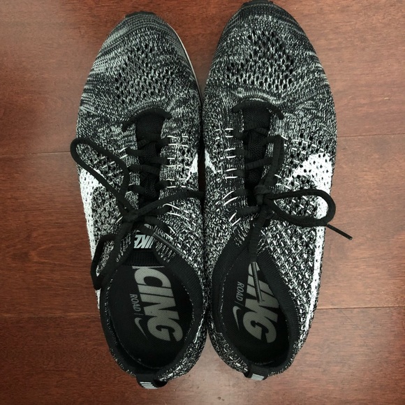 Nike Lunar Flyknit Racers - Picture 3 of 4